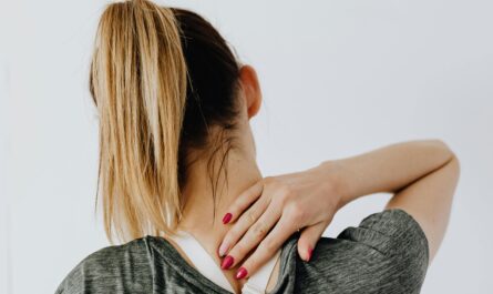 Photo by www.kaboompics.com: https://www.pexels.com/photo/back-view-of-a-woman-having-a-neck-pain-4506108/