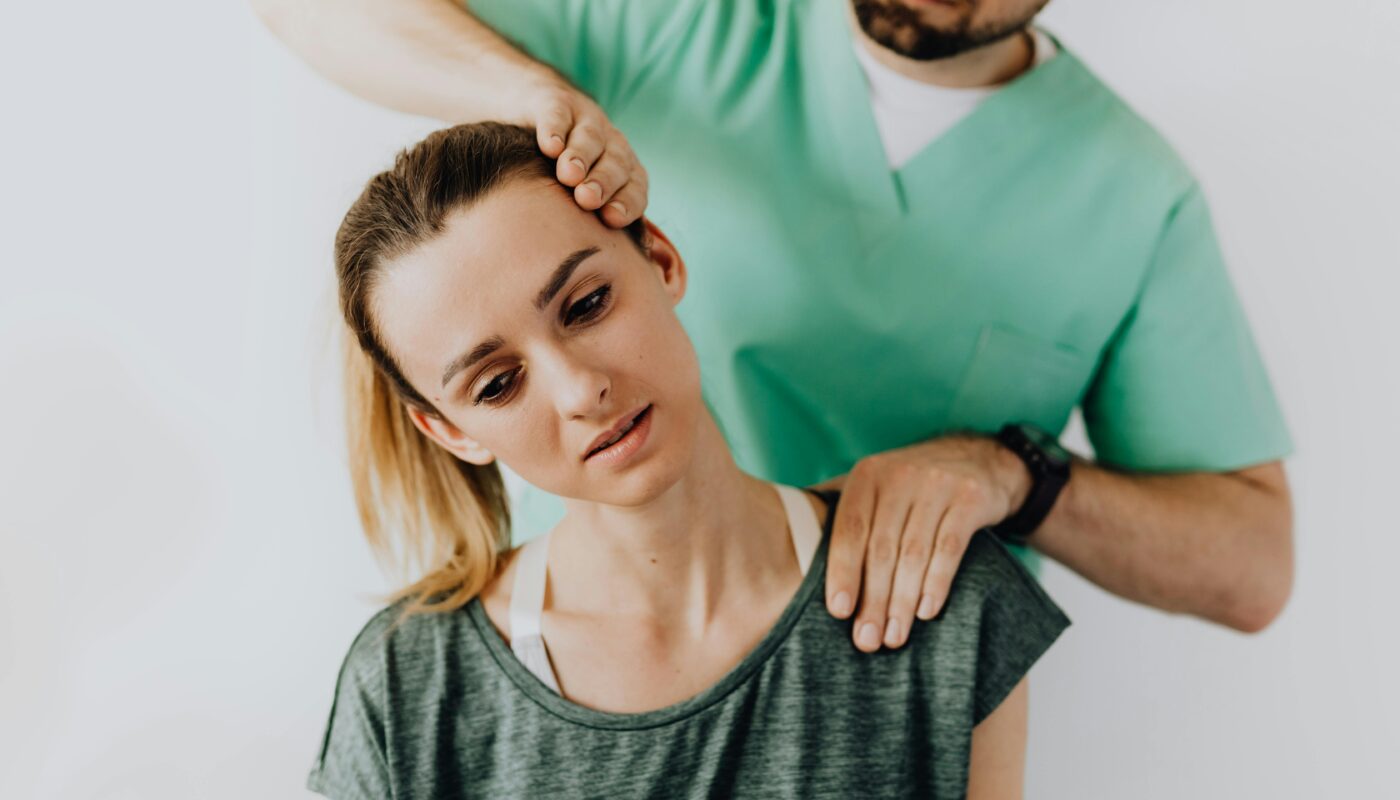 Photo by www.kaboompics.com: https://www.pexels.com/photo/professional-massage-therapist-treating-a-female-patient-s-injured-neck-4506214/