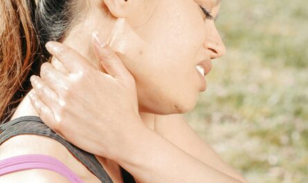 Photo by Kindel Media: https://www.pexels.com/photo/close-up-photo-of-woman-having-a-neck-pain-7298628/