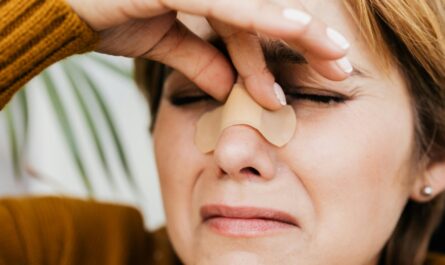 Photo by www.kaboompics.com: https://www.pexels.com/photo/in-pain-woman-holding-her-nose-5207296/