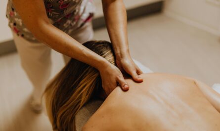 Photo by www.kaboompics.com: https://www.pexels.com/photo/a-woman-having-a-massage-6629558/