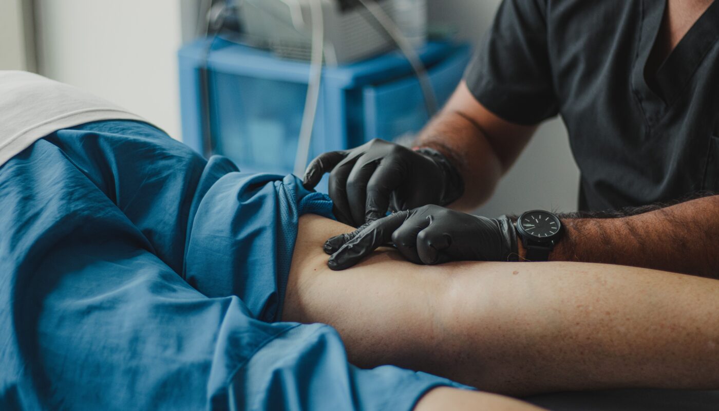 Photo by Juan Manuel Montejano Lopez: https://www.pexels.com/photo/patient-during-treatment-13538708/