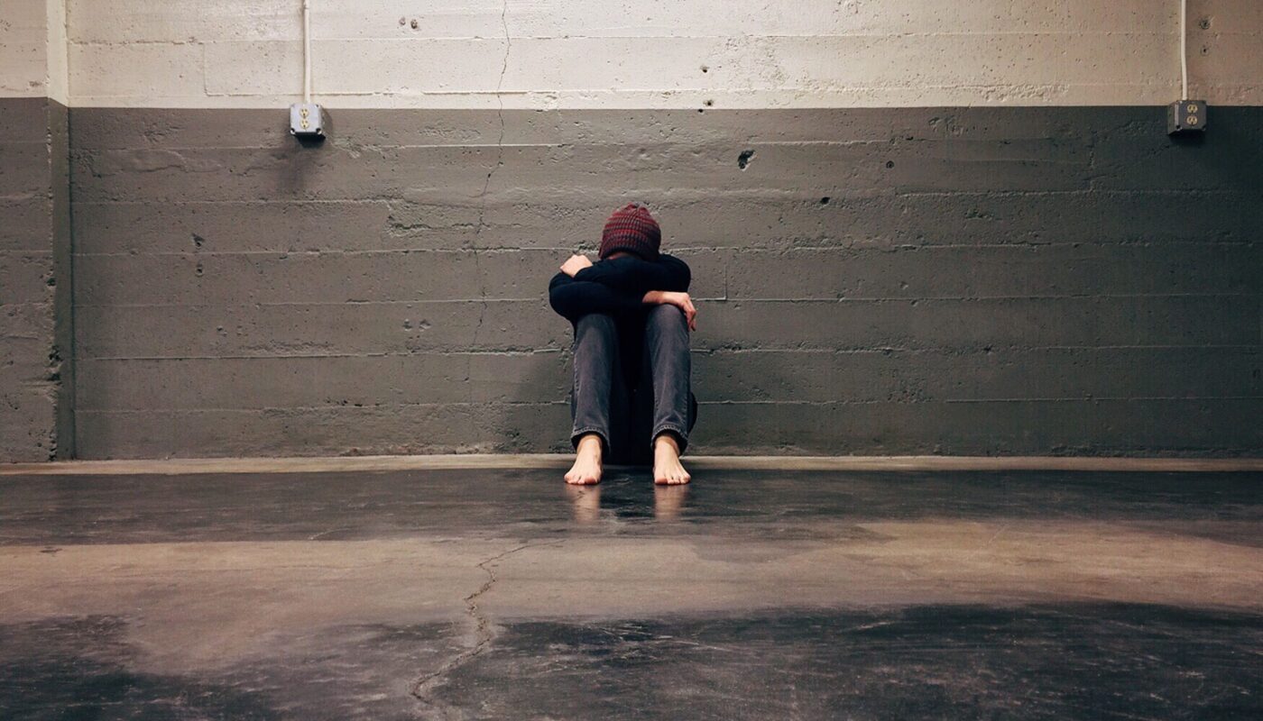 Photo by Pixabay: https://www.pexels.com/photo/person-leaning-on-wall-236151/
