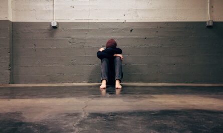 Photo by Pixabay: https://www.pexels.com/photo/person-leaning-on-wall-236151/
